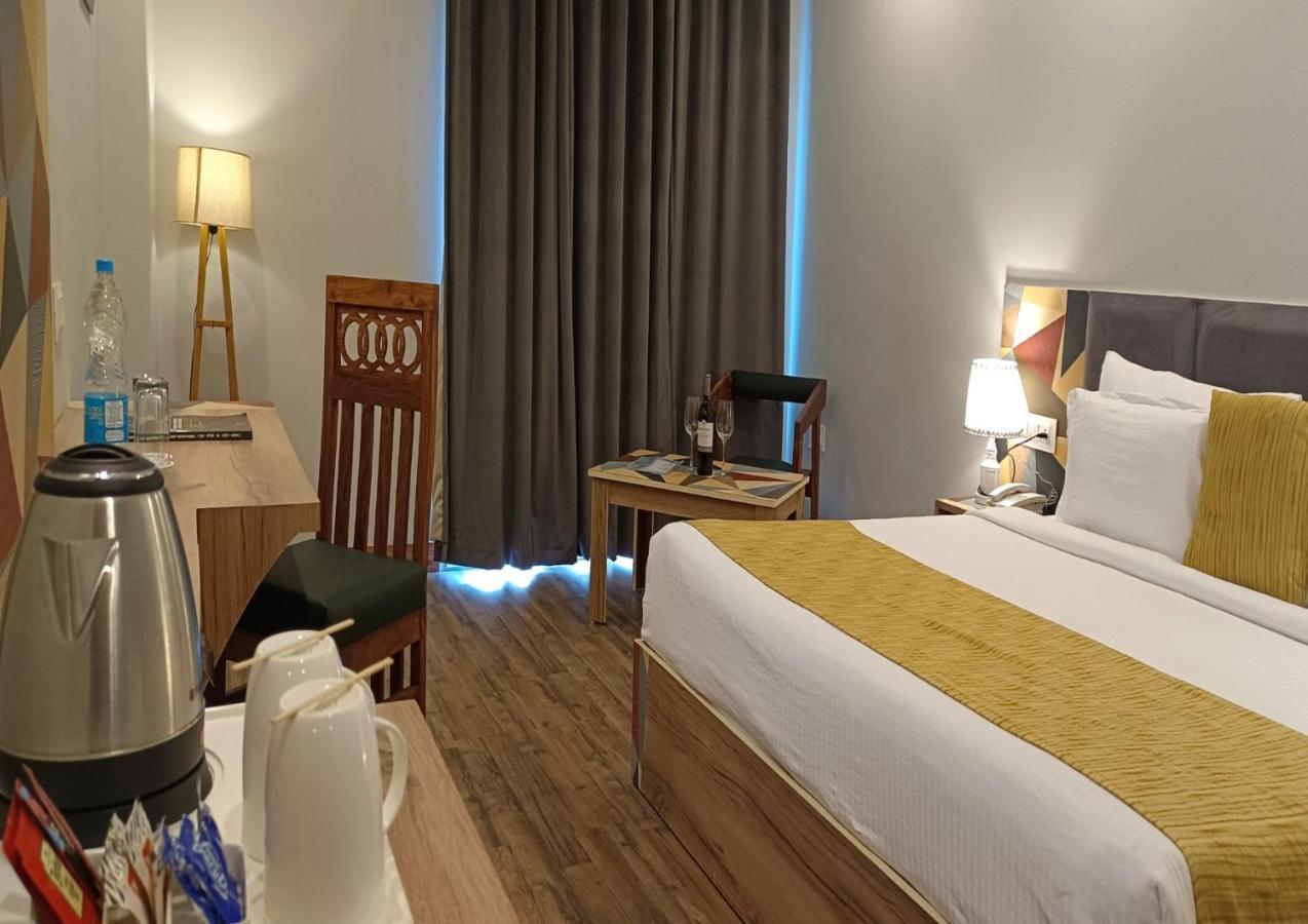 Hotel Square One By D'Polo Dharamshala Extérieur photo