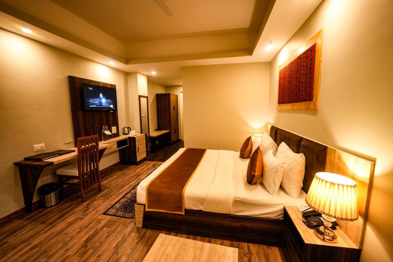 Hotel Square One By D'Polo Dharamshala Extérieur photo