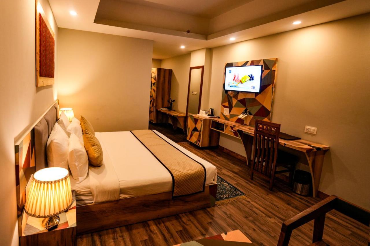 Hotel Square One By D'Polo Dharamshala Extérieur photo